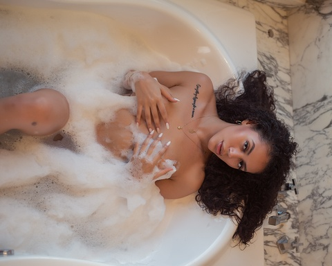 Leaked angiesantanna header onlyfans leaked