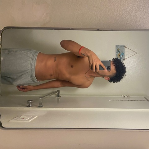 Leaked ashtonchavisofficial header onlyfans leaked