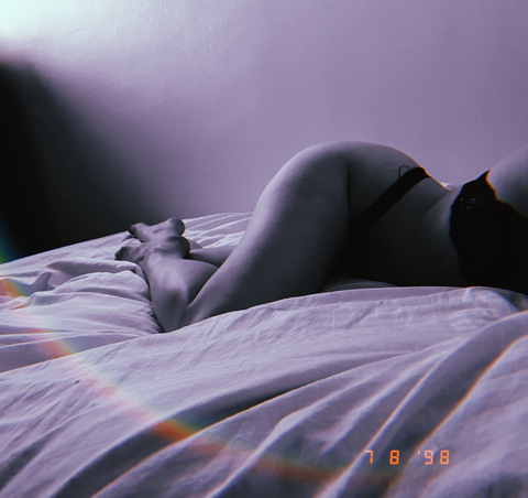 Leaked bees_little_secret header onlyfans leaked