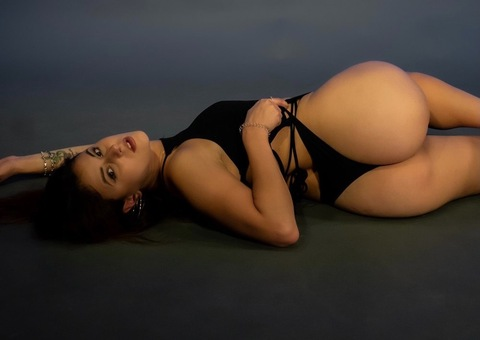 Leaked bella.model header onlyfans leaked
