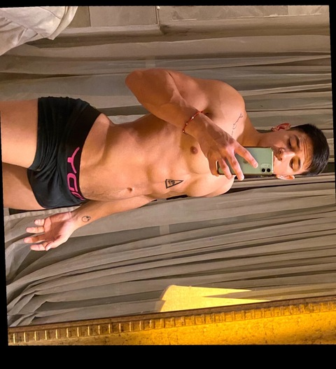 Leaked benjaminezeq header onlyfans leaked