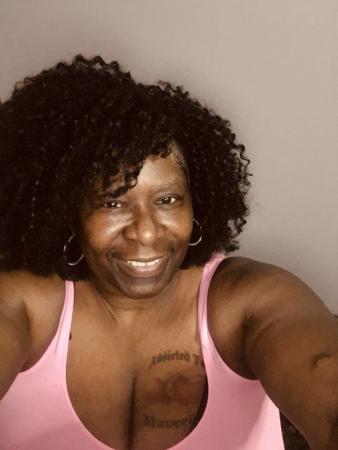 Leaked bigbustyvanessa1 header onlyfans leaked