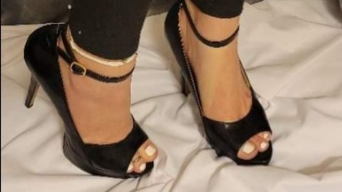 Leaked caligrlcutefeet header onlyfans leaked