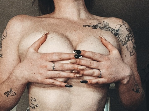 Leaked champagnemagz header onlyfans leaked