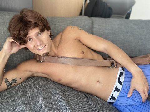 Leaked charliecastles header onlyfans leaked
