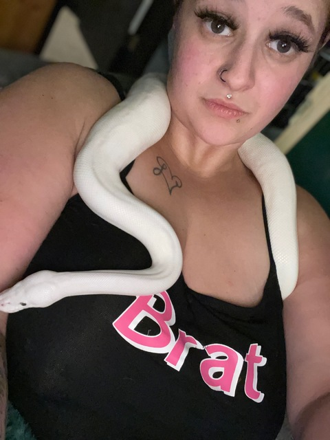 Leaked datmilf420 header onlyfans leaked