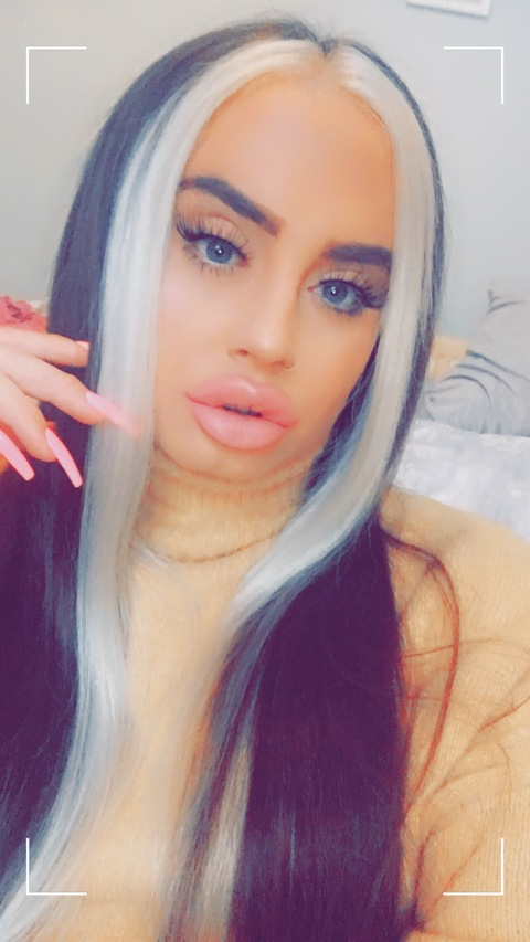 Leaked demiilouise header onlyfans leaked