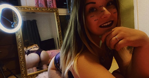 Leaked emmalouise_xox header onlyfans leaked