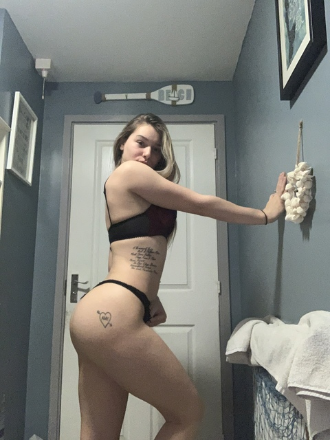 Leaked evie19xo header onlyfans leaked