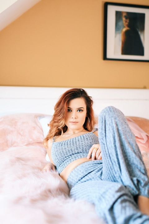 Leaked extrabeth header onlyfans leaked