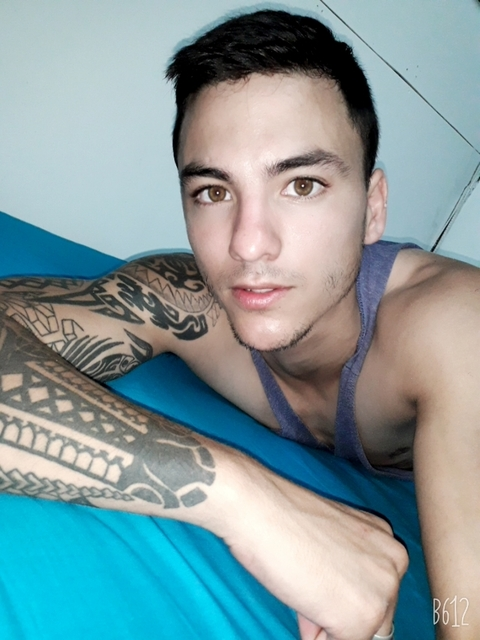 Leaked ezequielvera2020 header onlyfans leaked