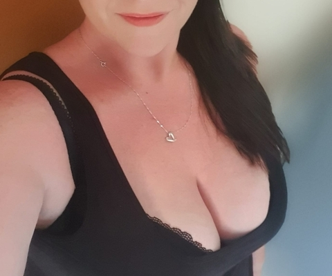 Leaked flirtydirtywifey header onlyfans leaked