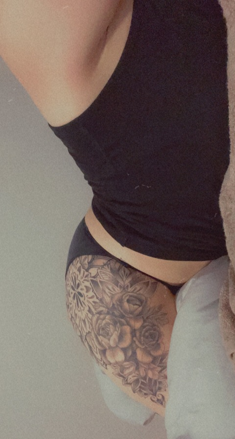 Leaked hiitsrhi header onlyfans leaked