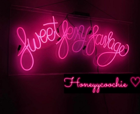 Leaked honeyycoochie header onlyfans leaked