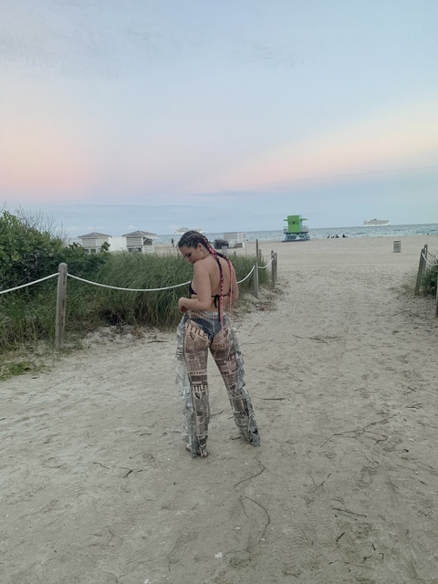 Leaked icywhiteting header onlyfans leaked