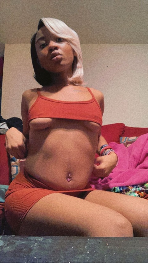 Leaked ilovemoneybittcchh header onlyfans leaked