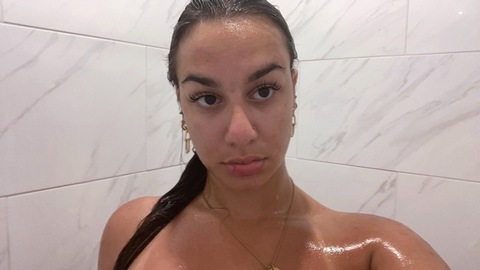Leaked isabellamalese header onlyfans leaked