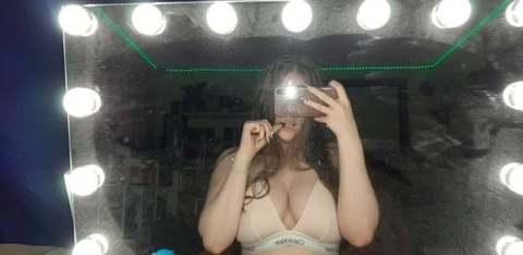 Leaked isabellelarson123 header onlyfans leaked