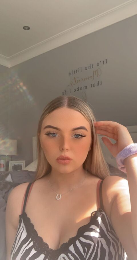Leaked izzyhart2003 header onlyfans leaked
