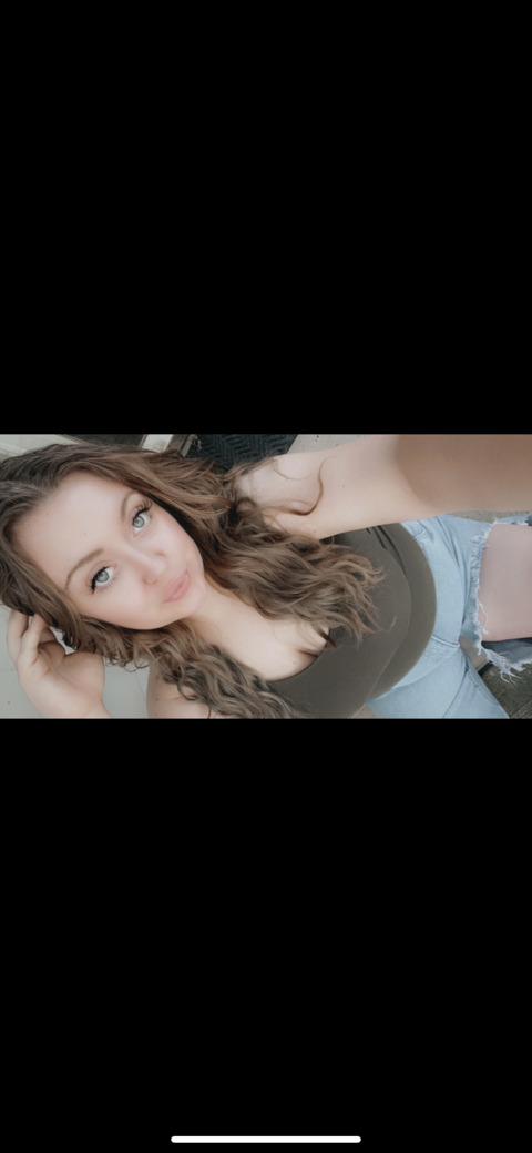 Leaked kawaiielliekat header onlyfans leaked