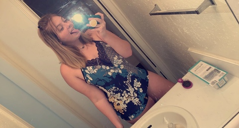 Leaked krys_hartford header onlyfans leaked