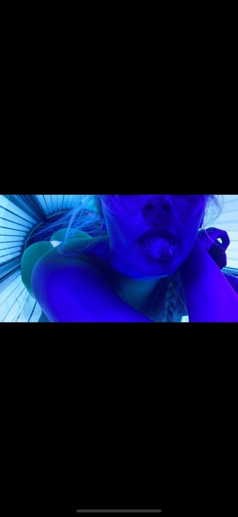 Leaked larabxx header onlyfans leaked