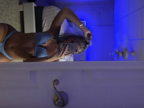 Leaked laurenrowden header onlyfans leaked