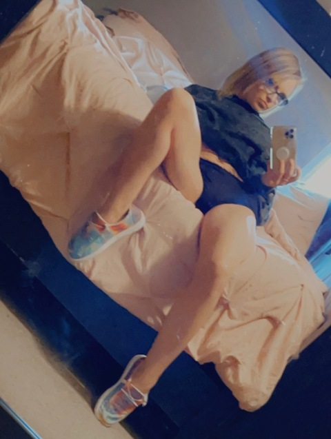 Leaked lil_bit01_free header onlyfans leaked