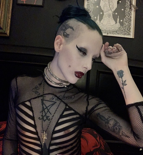 Leaked lilithbathoryluna13 header onlyfans leaked