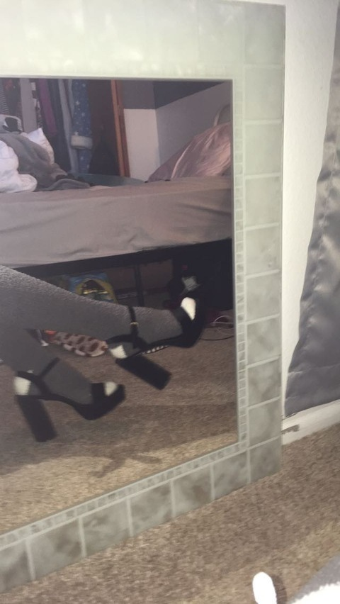 Leaked lilysprettysoles header onlyfans leaked