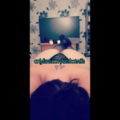 Leaked lorahotwife header onlyfans leaked