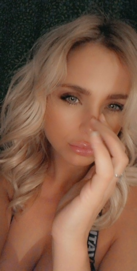 Leaked louisemoore header onlyfans leaked