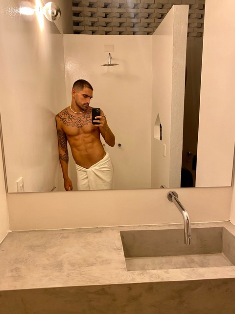 Leaked lucasteixeirac header onlyfans leaked