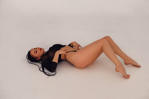 Leaked mia_cloudyy header onlyfans leaked