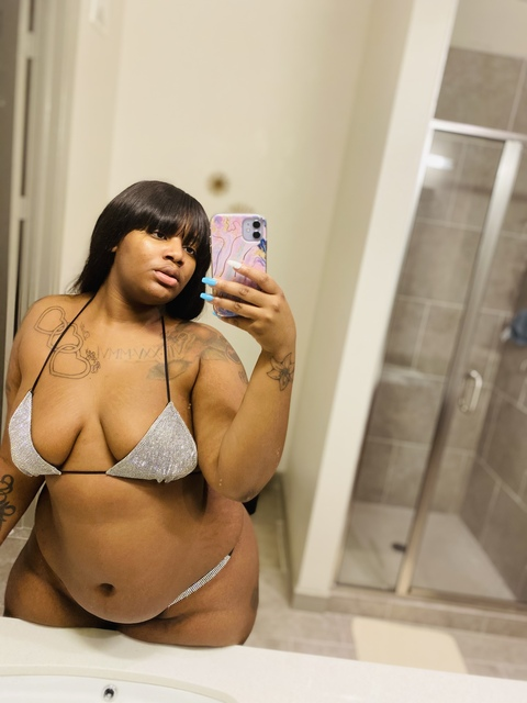Leaked missthundathighs header onlyfans leaked
