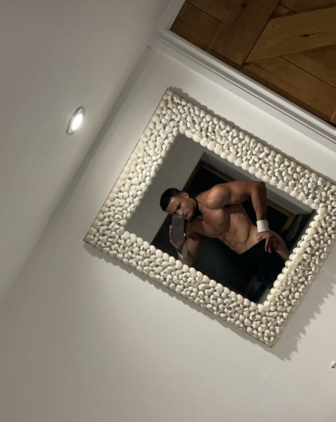 Leaked mitchelluk header onlyfans leaked