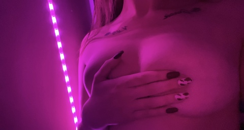 Leaked quarentinedkale header onlyfans leaked