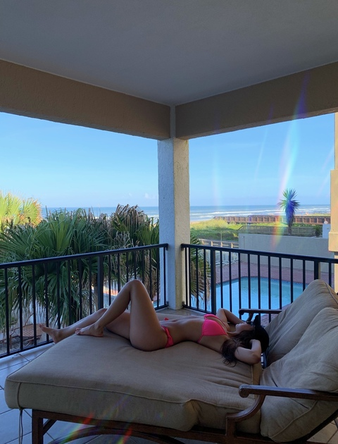 Leaked reinacosmo header onlyfans leaked