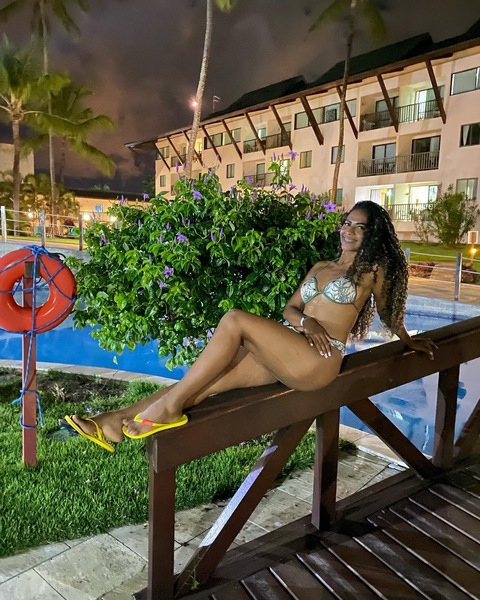 Leaked rezinhaexcluxivo header onlyfans leaked