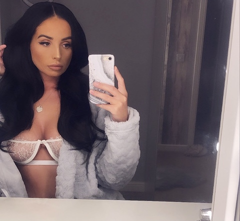 Leaked robyn_heyns header onlyfans leaked