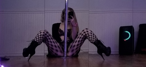 Leaked scarlettrose000 header onlyfans leaked