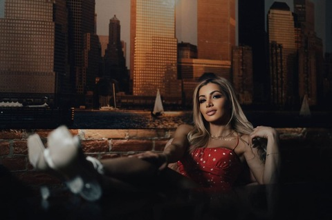 Leaked seductiveeve header onlyfans leaked