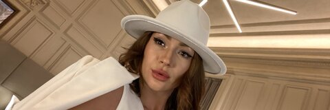 Leaked selenaivy32 header onlyfans leaked