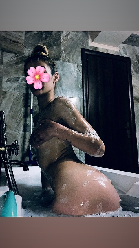 Leaked simona_69 header onlyfans leaked