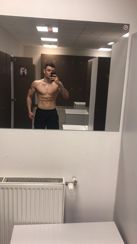 Leaked simonbest header onlyfans leaked