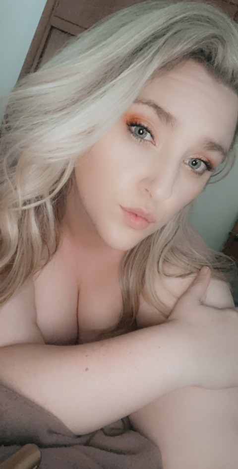 Leaked smokinnblondie header onlyfans leaked