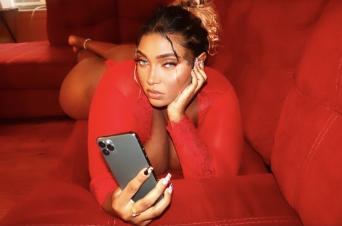 Leaked spicyy_aavee header onlyfans leaked