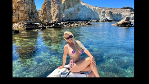 Leaked swinging_mom_amie header onlyfans leaked