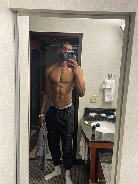 Leaked taytoobreezy header onlyfans leaked