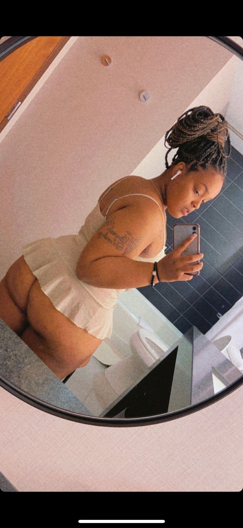 Leaked theebiggesttt header onlyfans leaked